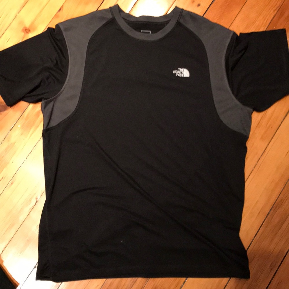 Tee shirt